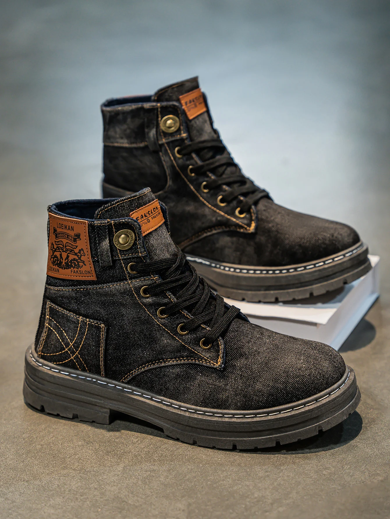 Black / 17